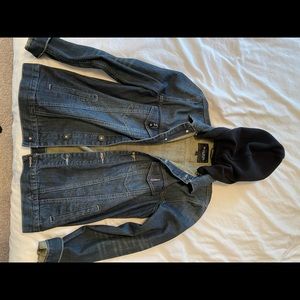 Guess mens denim jacket with hood. Great condition. No smoking.